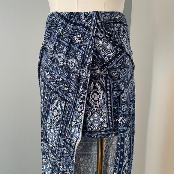 ✨3/$20✨ Hollister Skirt - Picture 3 of 6